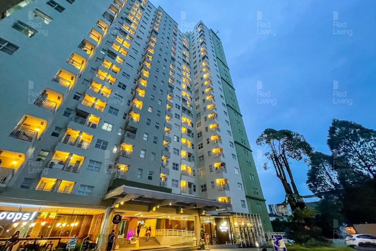 Redliving Apartemen Parahyangan Residence - Anton Rooms Бандунг Екстериор снимка