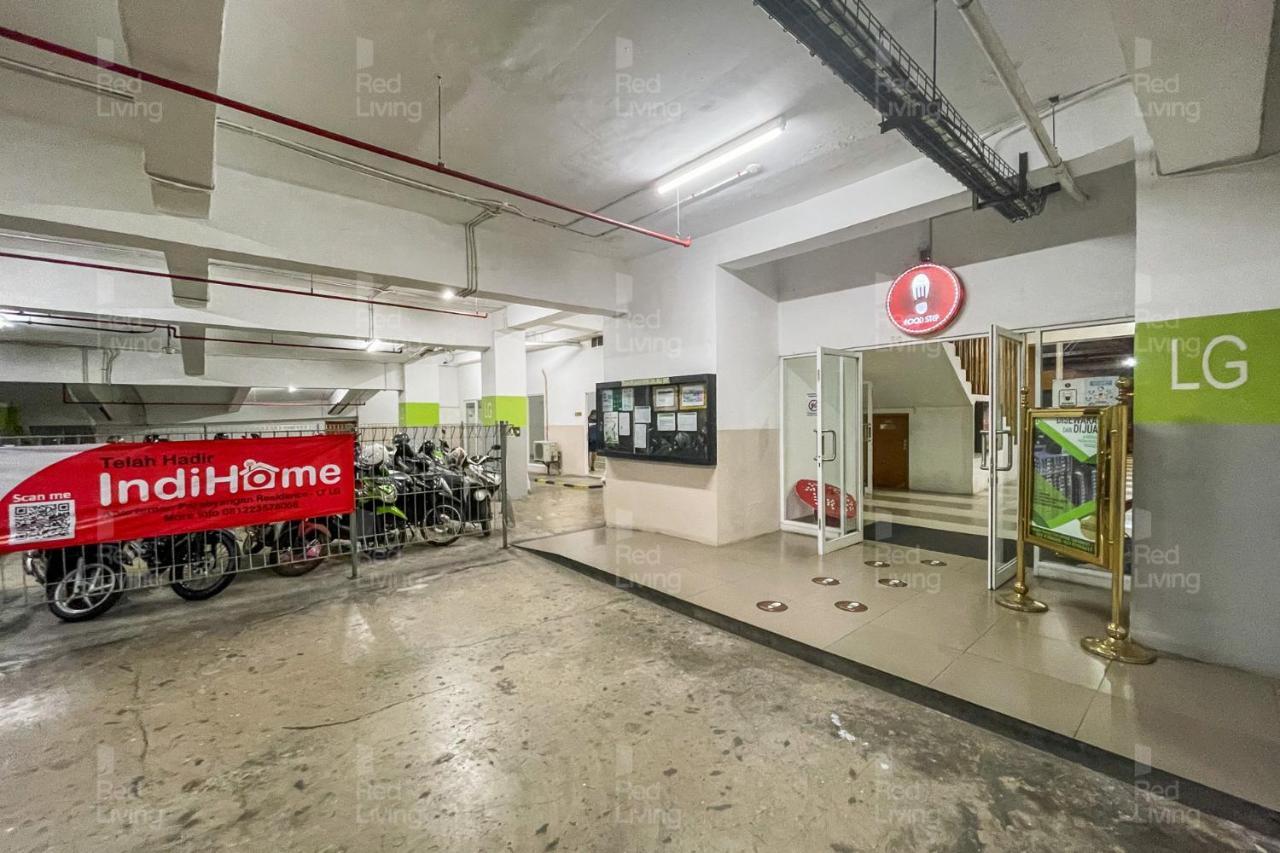 Redliving Apartemen Parahyangan Residence - Anton Rooms Бандунг Екстериор снимка