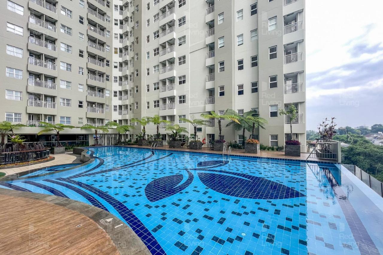 Redliving Apartemen Parahyangan Residence - Anton Rooms Бандунг Екстериор снимка
