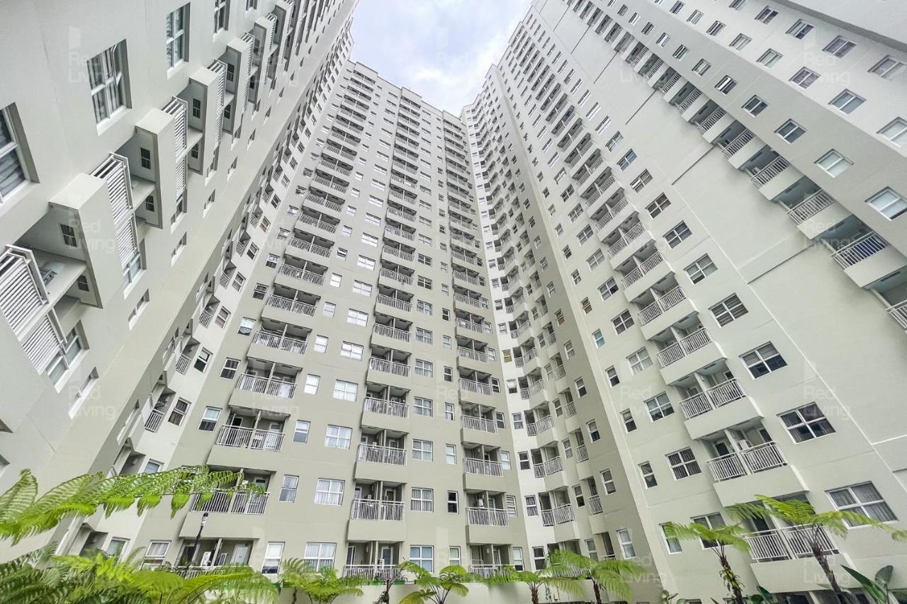 Redliving Apartemen Parahyangan Residence - Anton Rooms Бандунг Екстериор снимка