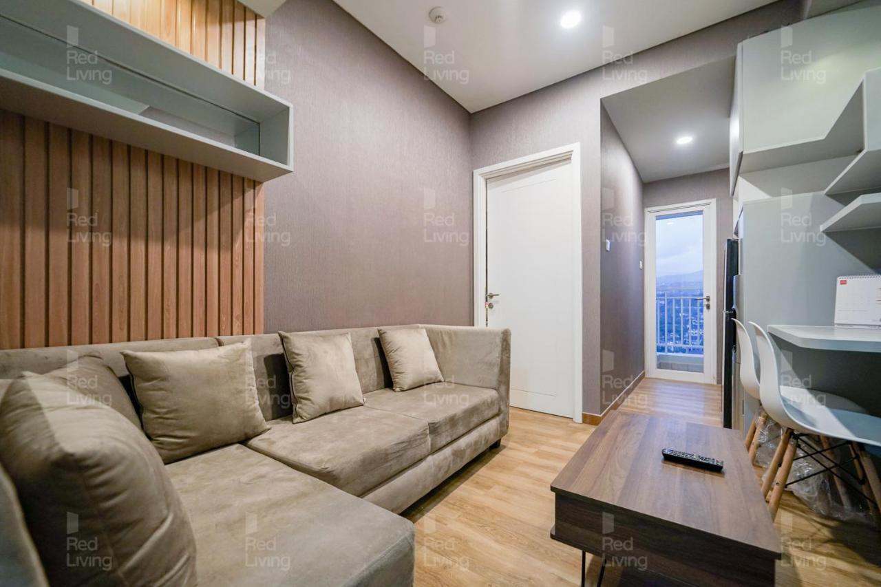 Redliving Apartemen Parahyangan Residence - Anton Rooms Бандунг Екстериор снимка