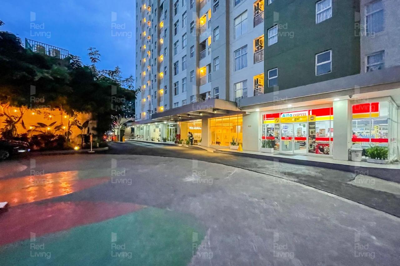 Redliving Apartemen Parahyangan Residence - Anton Rooms Бандунг Екстериор снимка